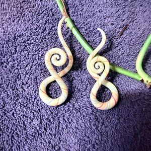Mine Swirl Earrings in Cream and Subtle Hues